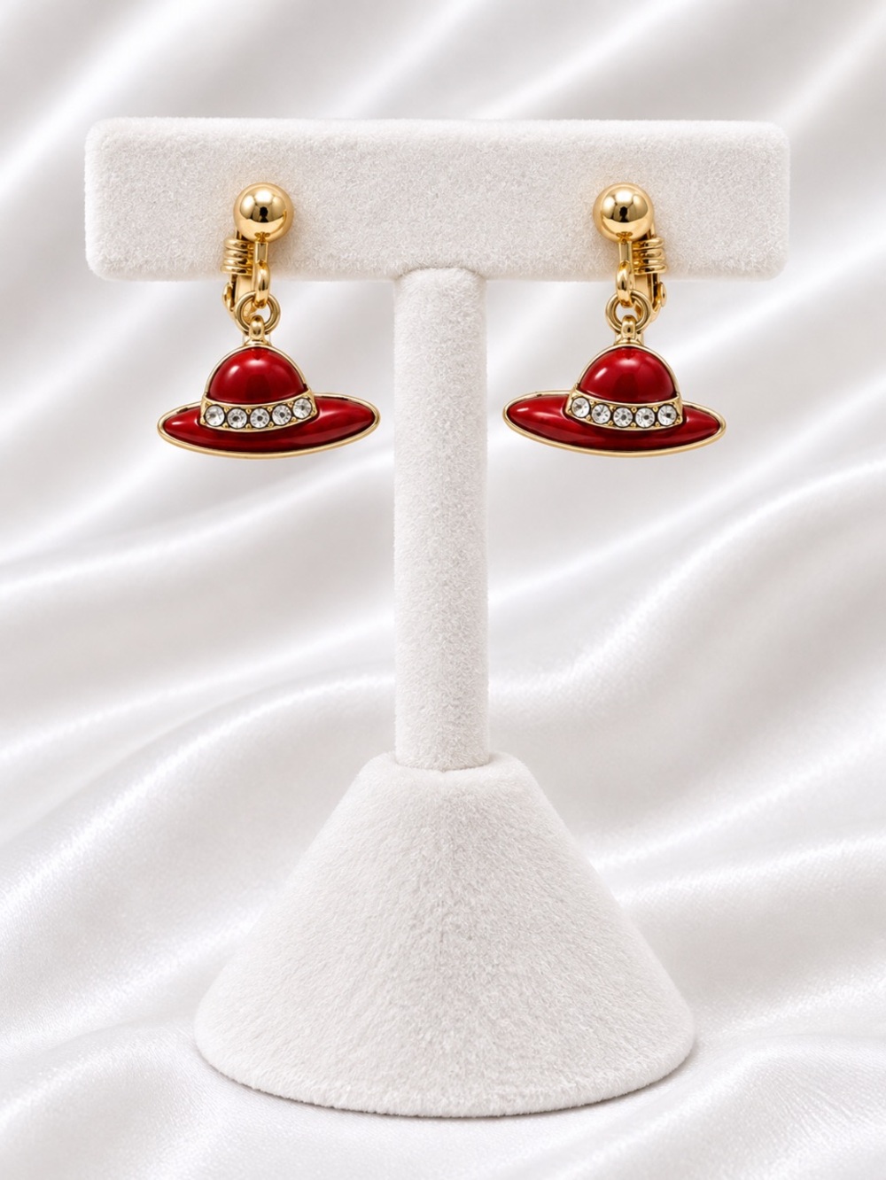 RED HAT SOCIETY Clip On Earrings 💥🆕💥